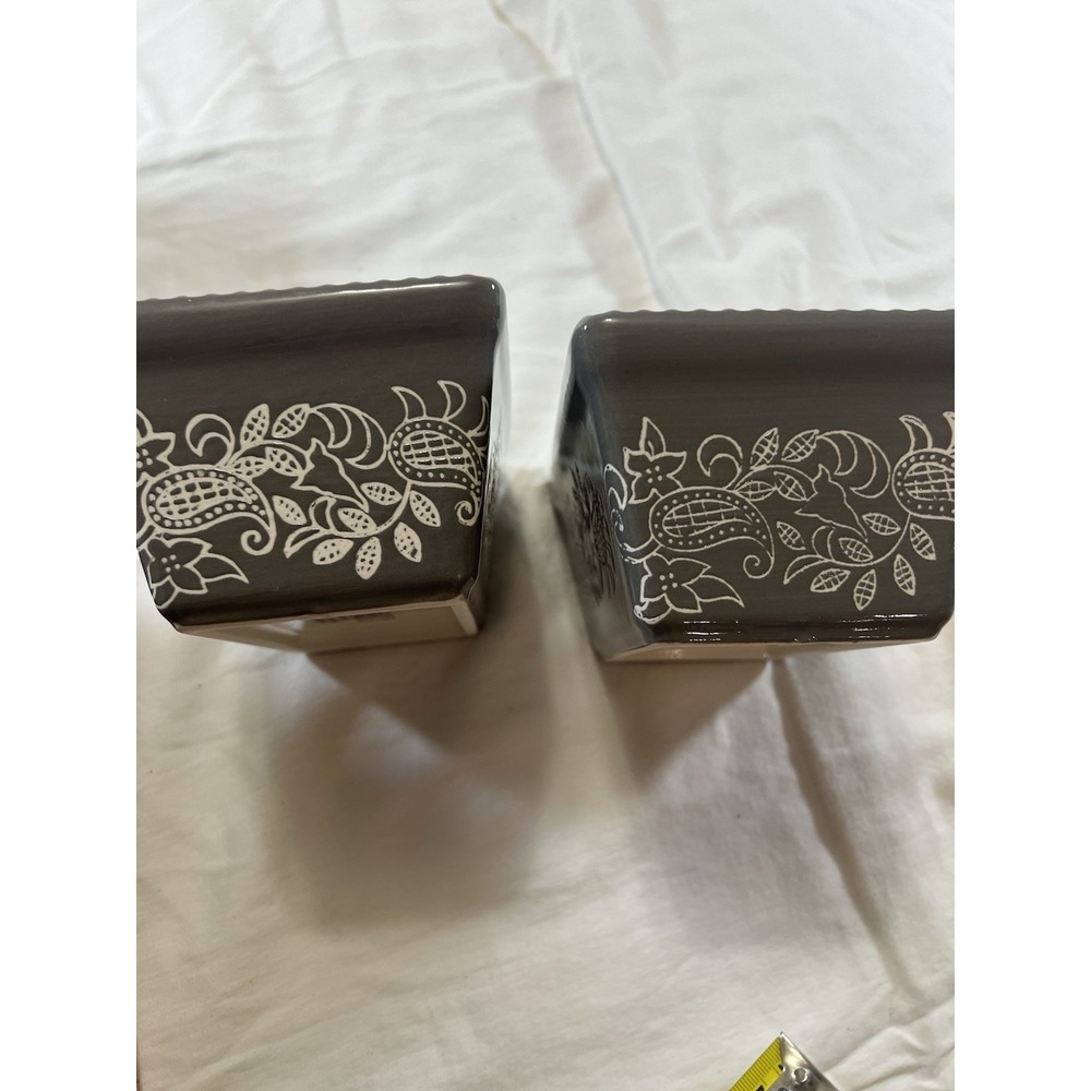 Baum Gray Floral Stoneware Mini Loaf Pans Set of‎ 2 Oven Safe Beaded Rim Modern - Picture 5 of 11